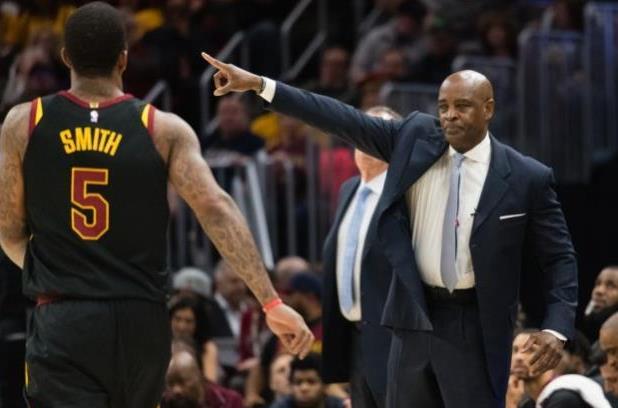 一名年轻的 一名年轻的