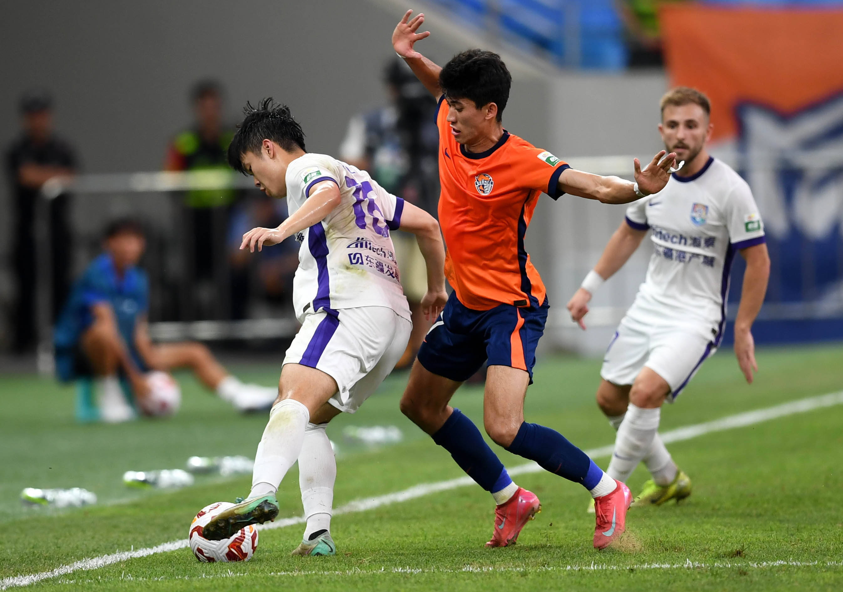 防守反击和 防守反击和